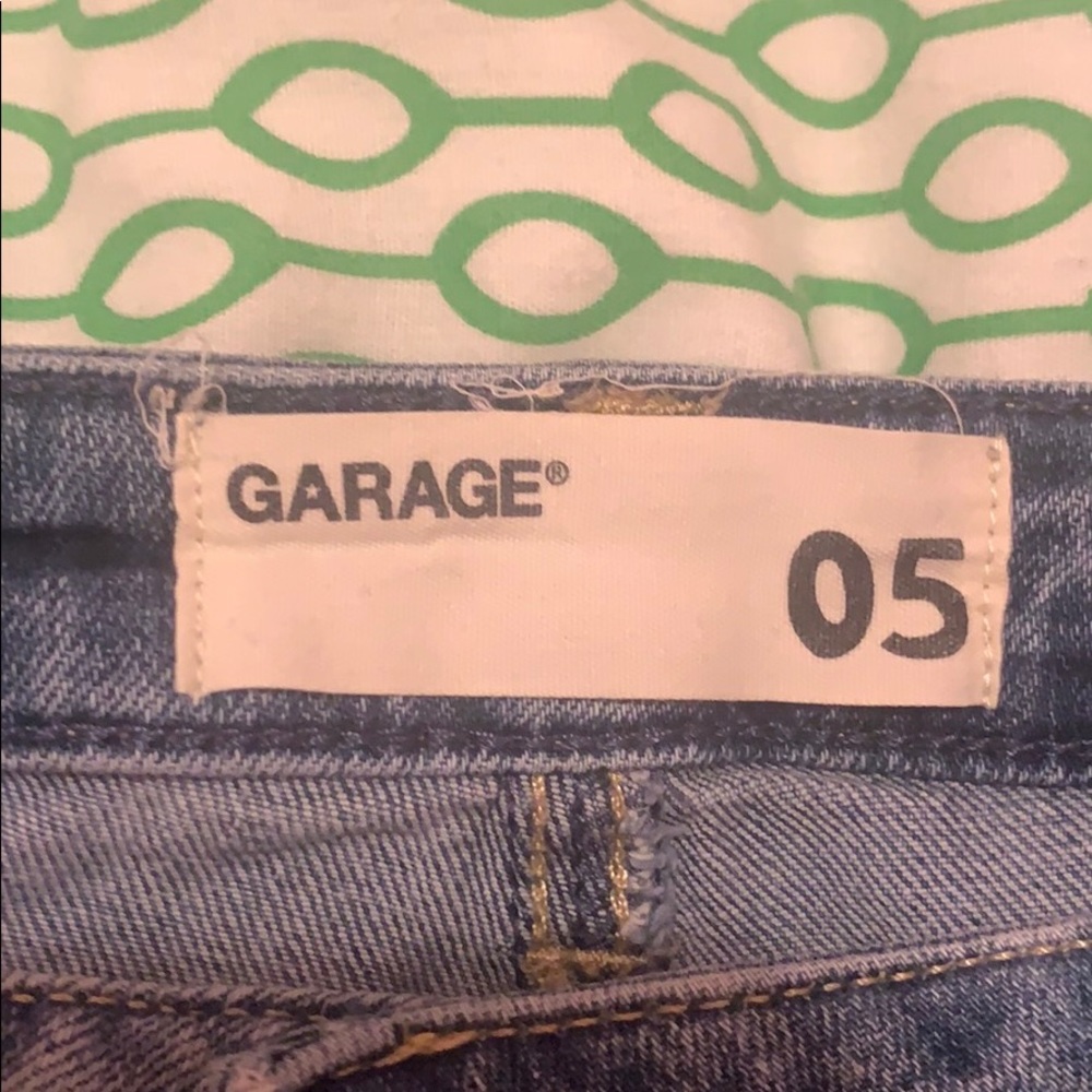 Garage shorts 🔥👍🏽 - Picture 2 of 3